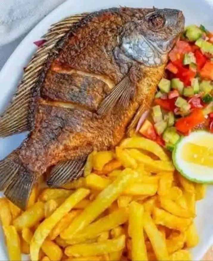 Fried Fish with Salad and Chips